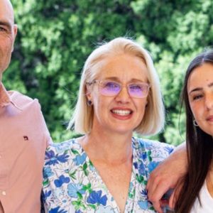 Meet your Posher, Elexia